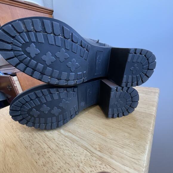 Rocket Dog Women's Reese Boxed In Pu Ankle Bootie 8.5 Black - Picture 12 of 12